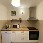 Apartament Au Pied De La Cite, T3 Au Calme *