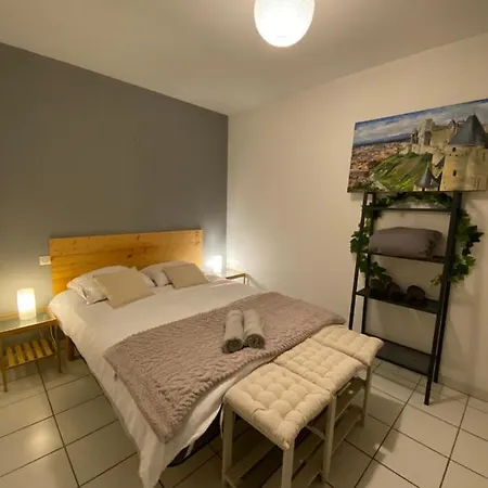 Lejlighed Au Pied De La Cite, T3 Au Calme *