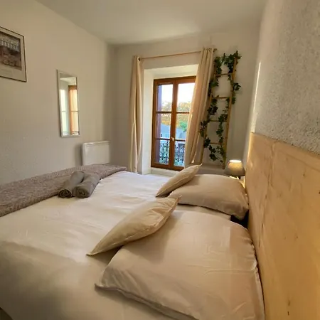 Au Pied De La Cite, T3 Au Calme